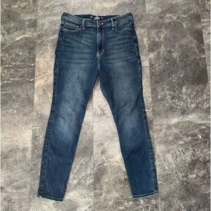 Hollister Ultra High-Rise Super Skinny Jeans Soft Stretch Size 31x27